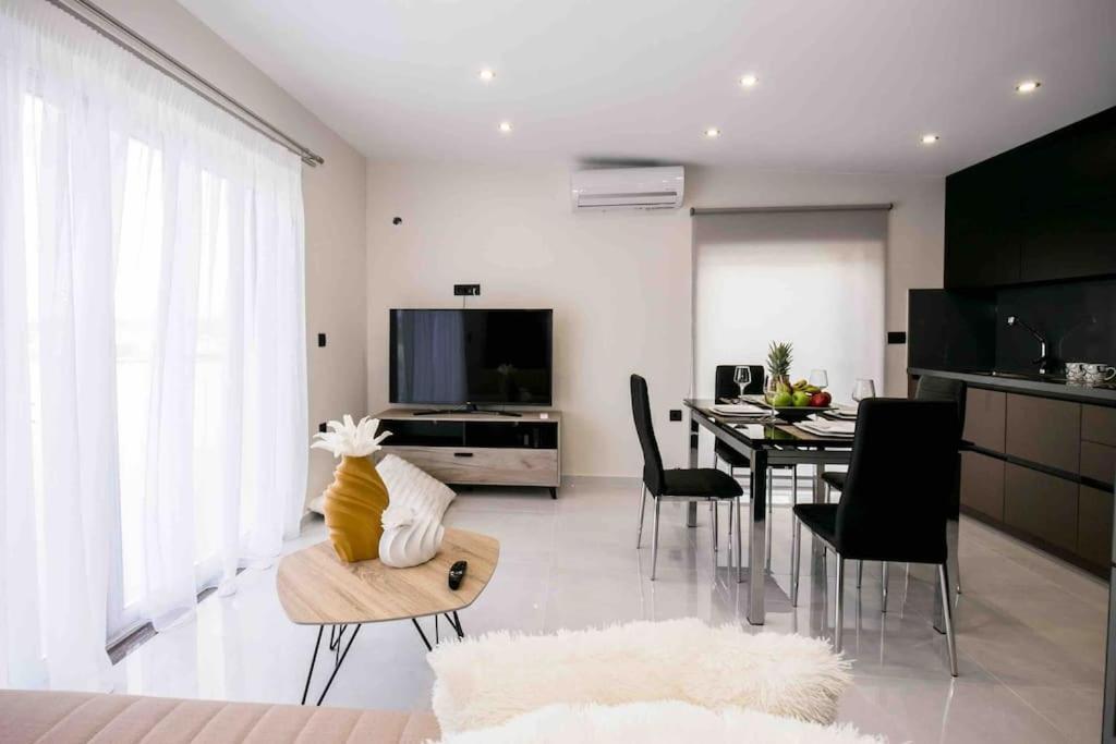 קיסאמוס Home Sweet Home - Big Balcony With Great View מראה חיצוני תמונה